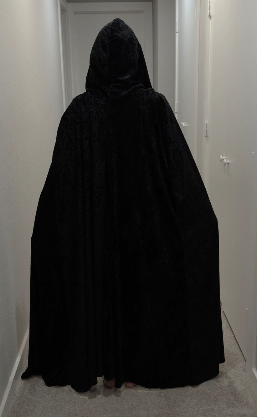 Black Crushed Velvet Hooded Cape Cloak Full Length Goth Witch Halloween Costume